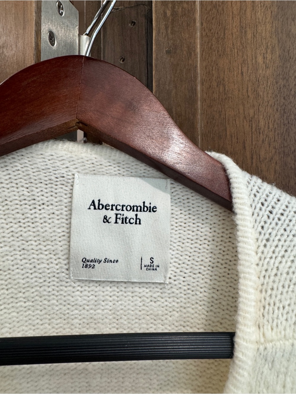 Abercrombie & Fitch Cream Button-Front Women's Cardigan - Picture 4 of 4